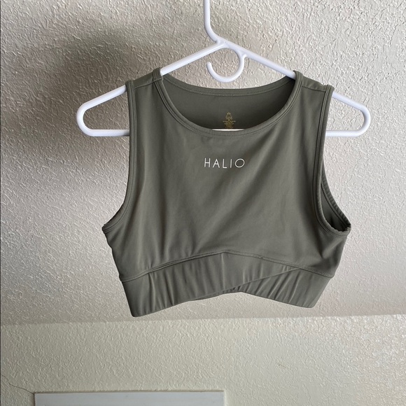 Halio women’s size medium exercise top - Picture 1 of 7